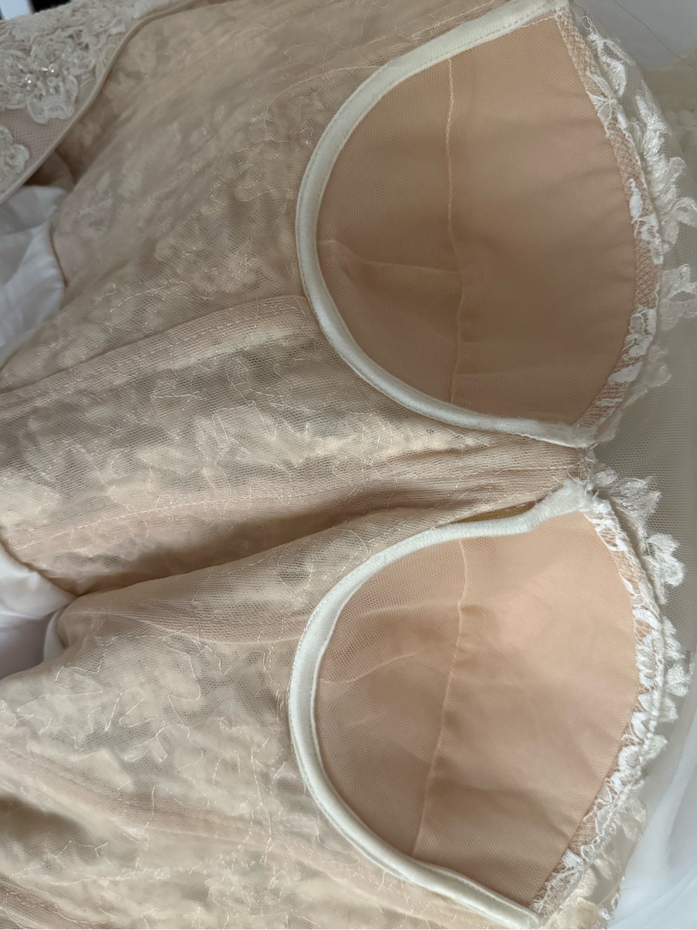 Elly Haute Couture "Bella" Size 14 Bridal Gown Designer Sample - IVORY - Picture 17 of 17
